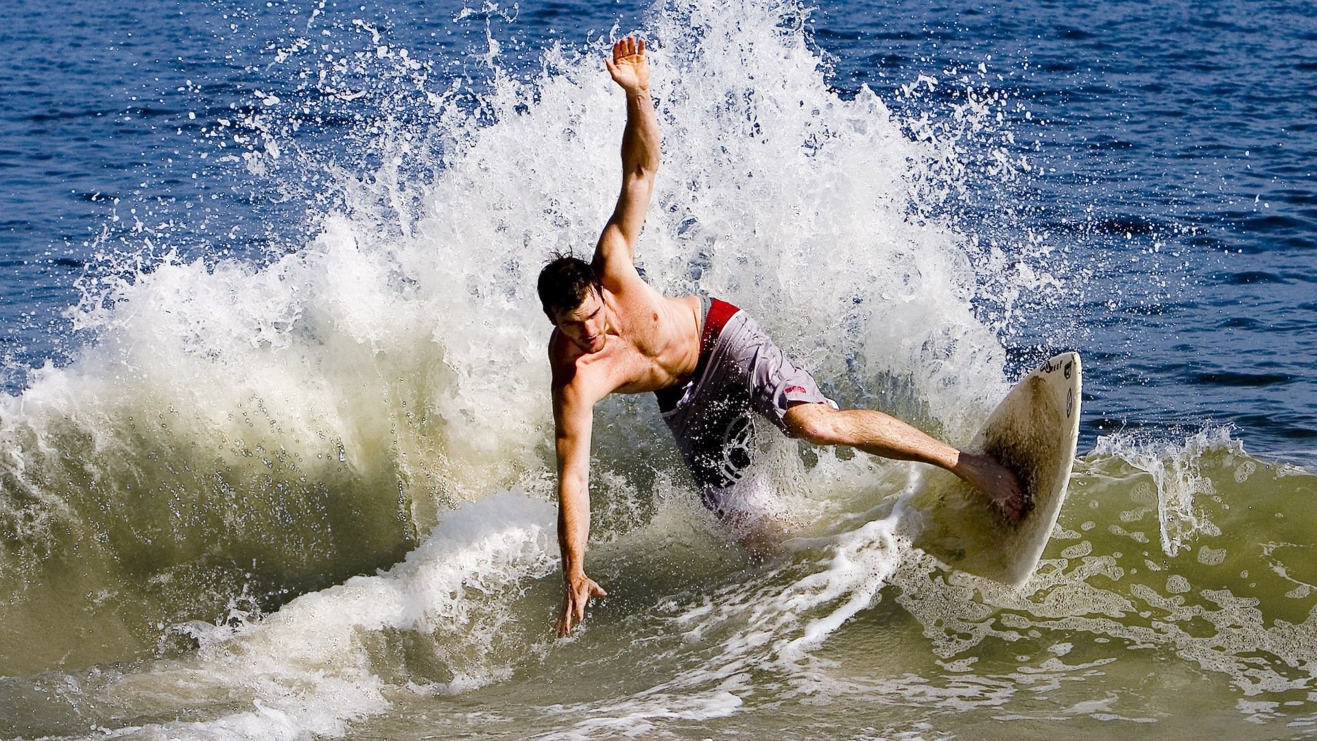 卢卡斯梅尔滕斯赛后坦言配速满意，卢卡梅西纳斯